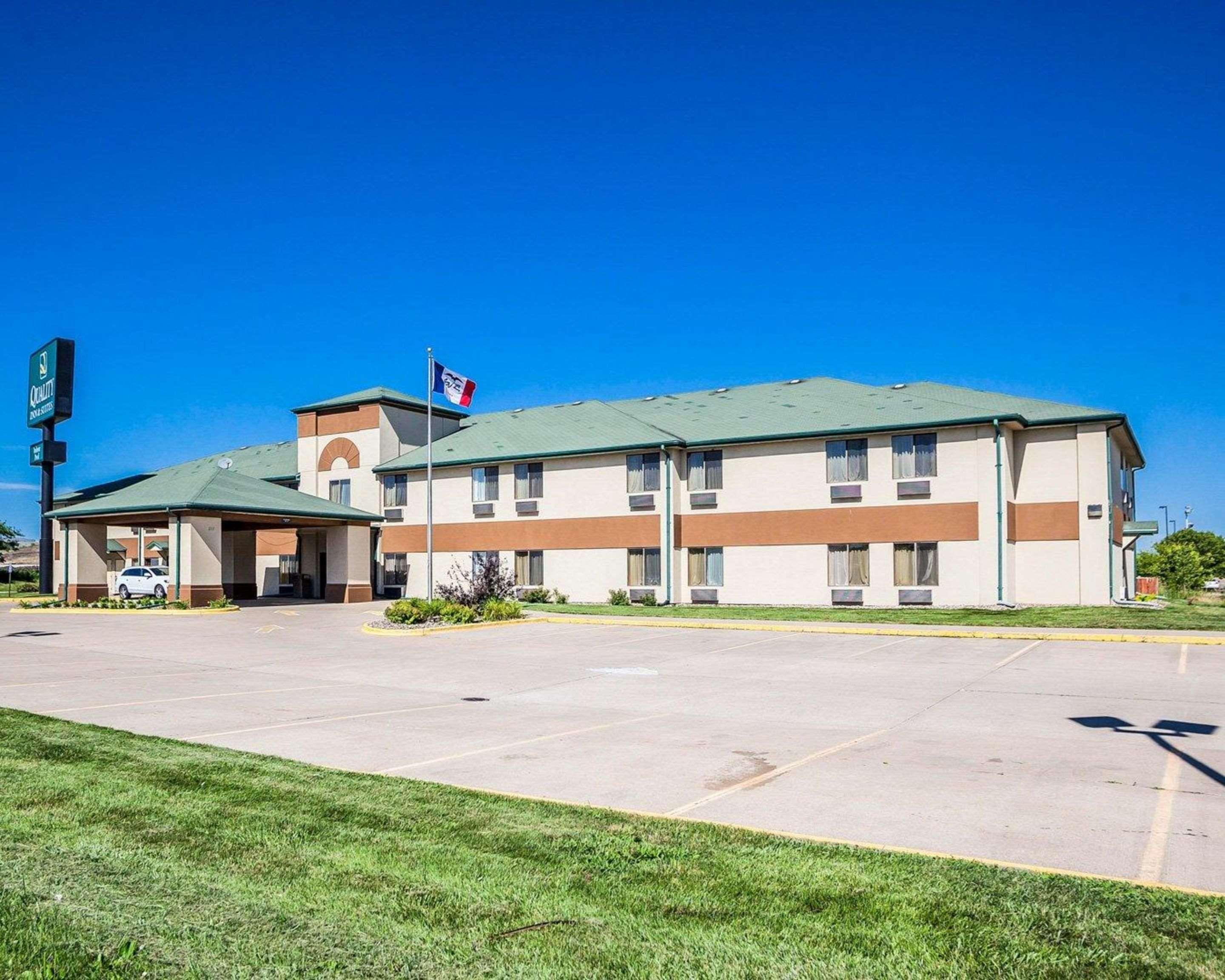 Quality Inn & Suites Altoona - Des Moines Exterior photo